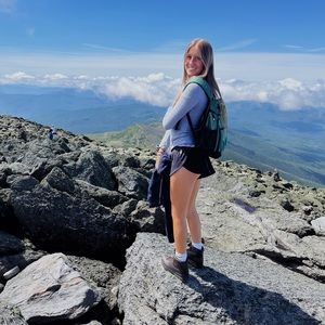 Meet your Posher, Riley